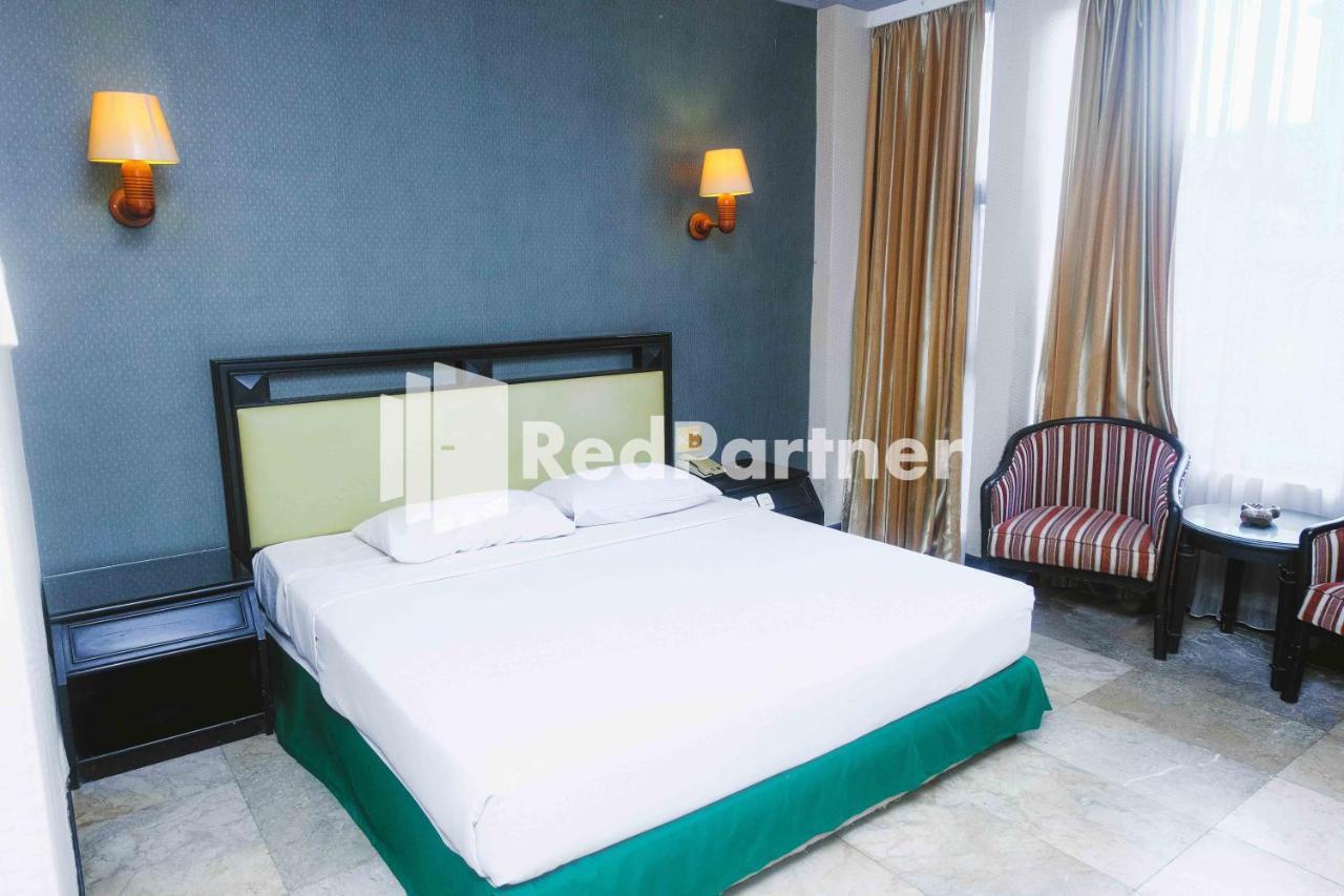 Hotel Yasmin Makassar Mitra Reddoorz Exterior photo