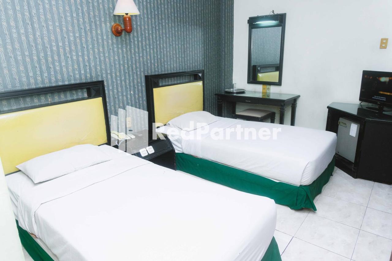 Hotel Yasmin Makassar Mitra Reddoorz Exterior photo
