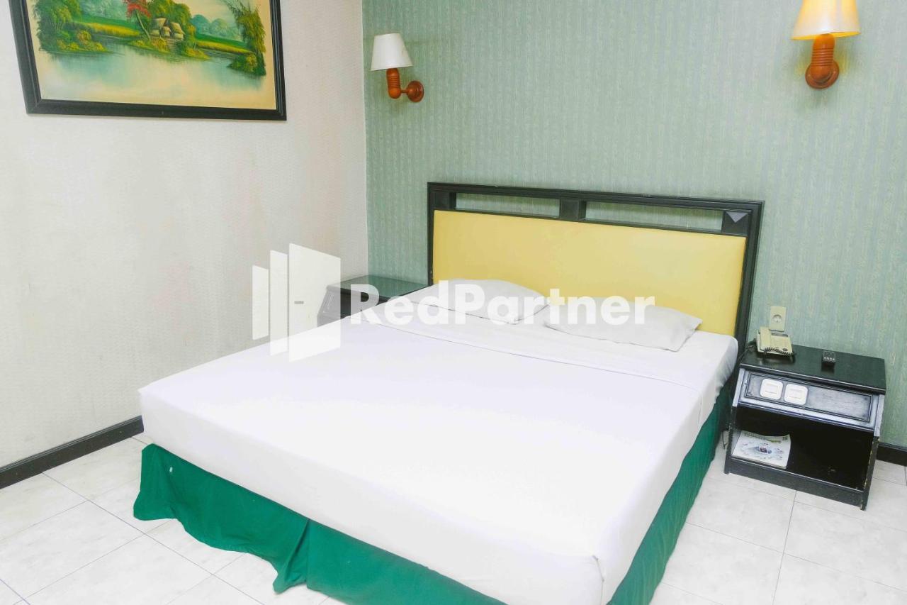 Hotel Yasmin Makassar Mitra Reddoorz Exterior photo