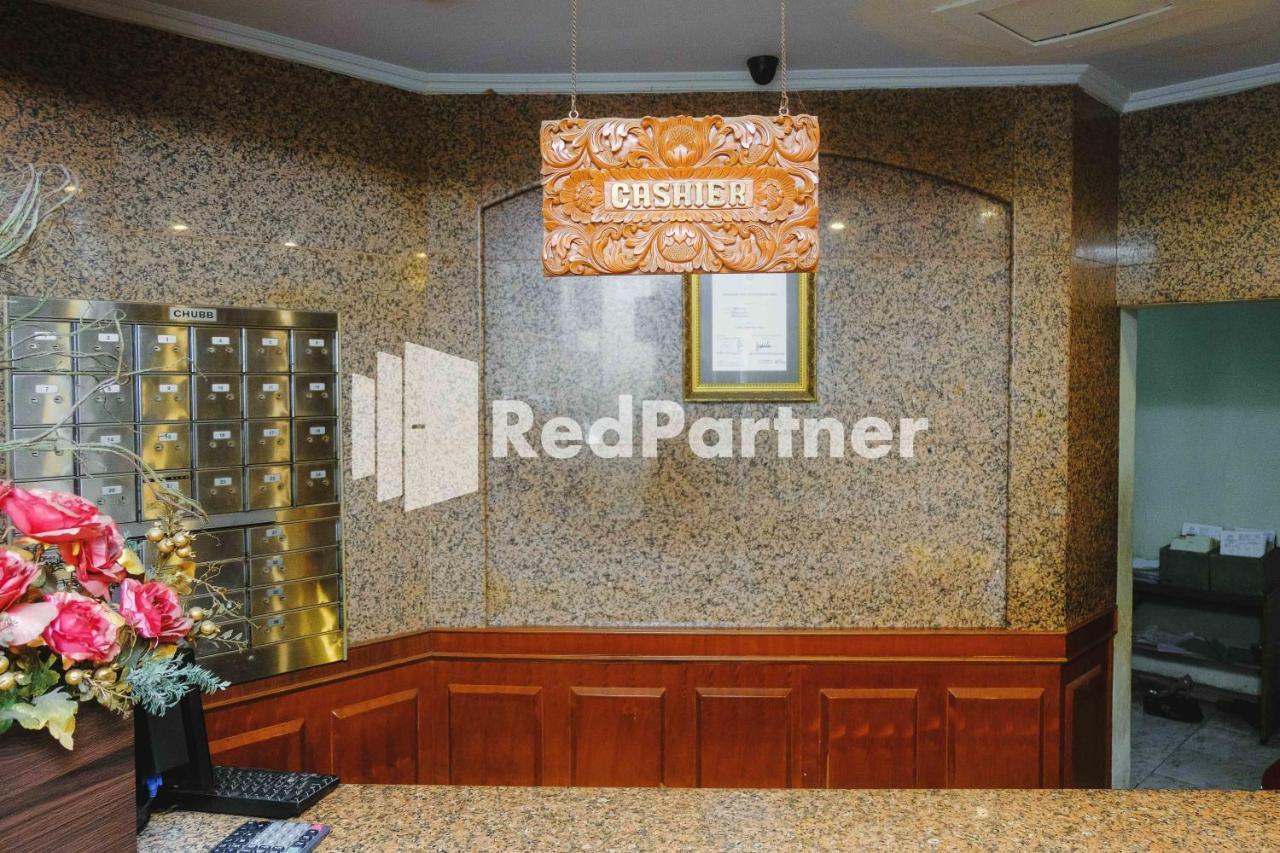 Hotel Yasmin Makassar Mitra Reddoorz Exterior photo