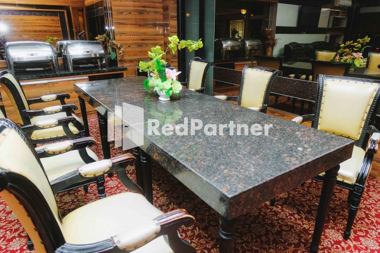 Hotel Yasmin Makassar Mitra Reddoorz Exterior photo