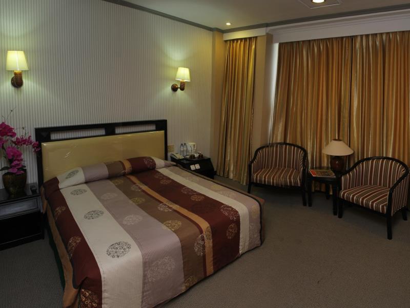 Hotel Yasmin Makassar Mitra Reddoorz Exterior photo
