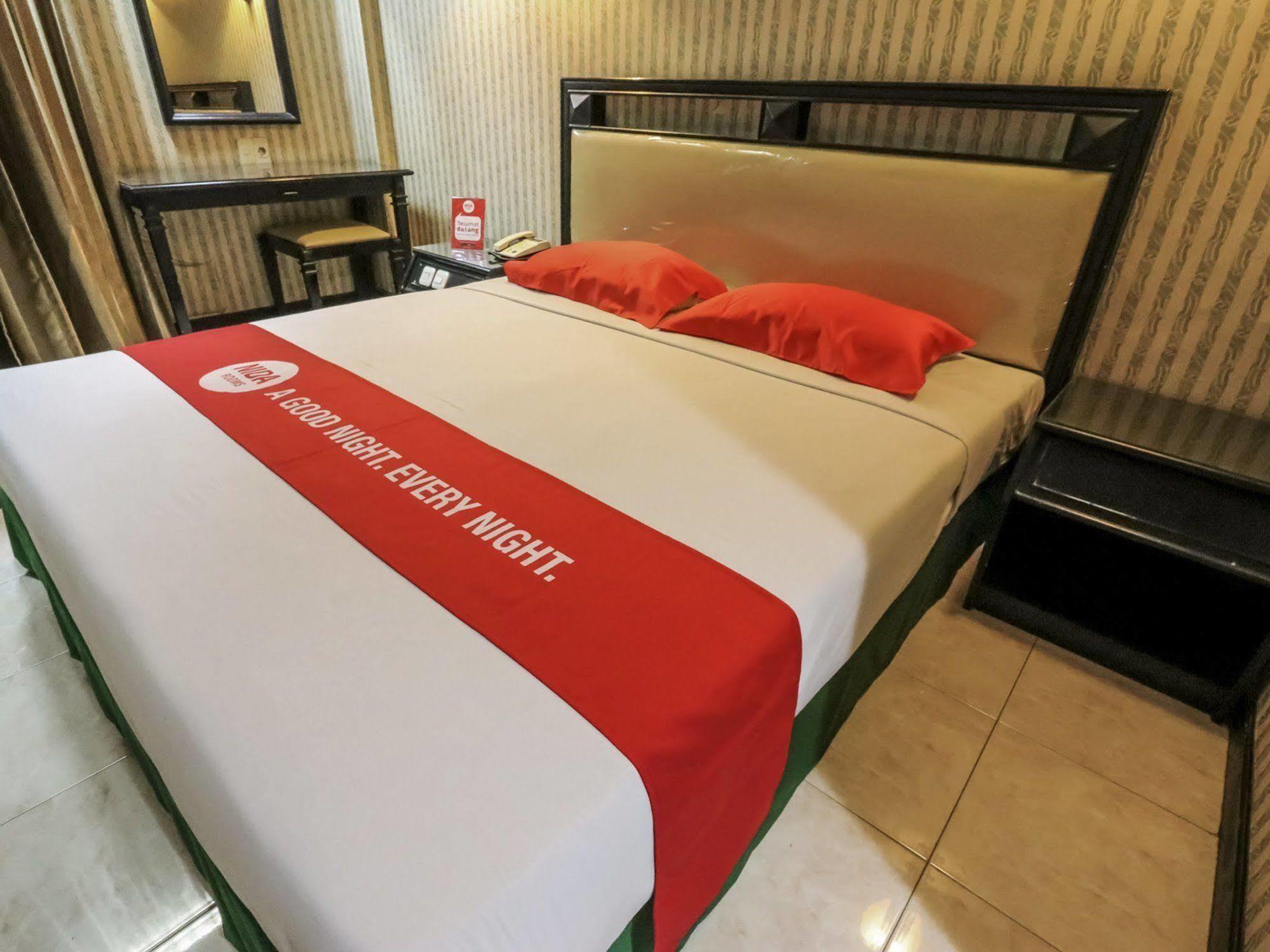 Hotel Yasmin Makassar Mitra Reddoorz Exterior photo